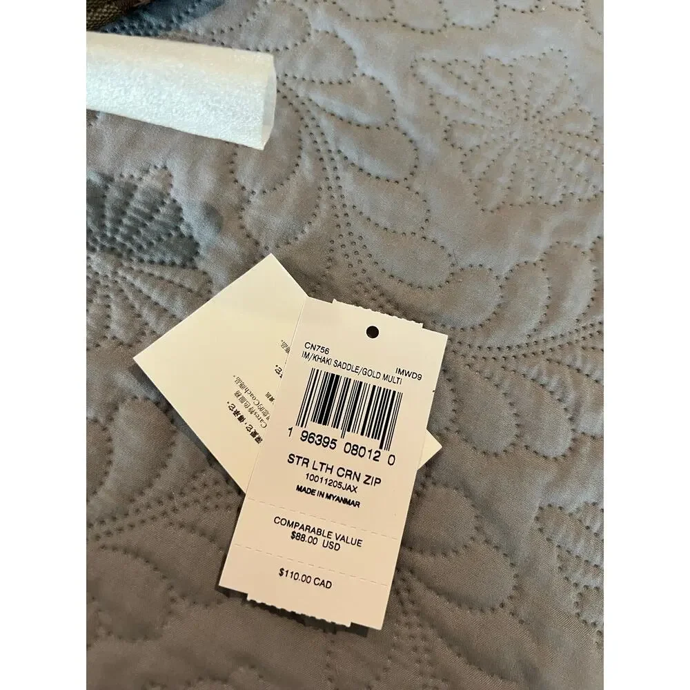 NWT Coach corner zip pouch